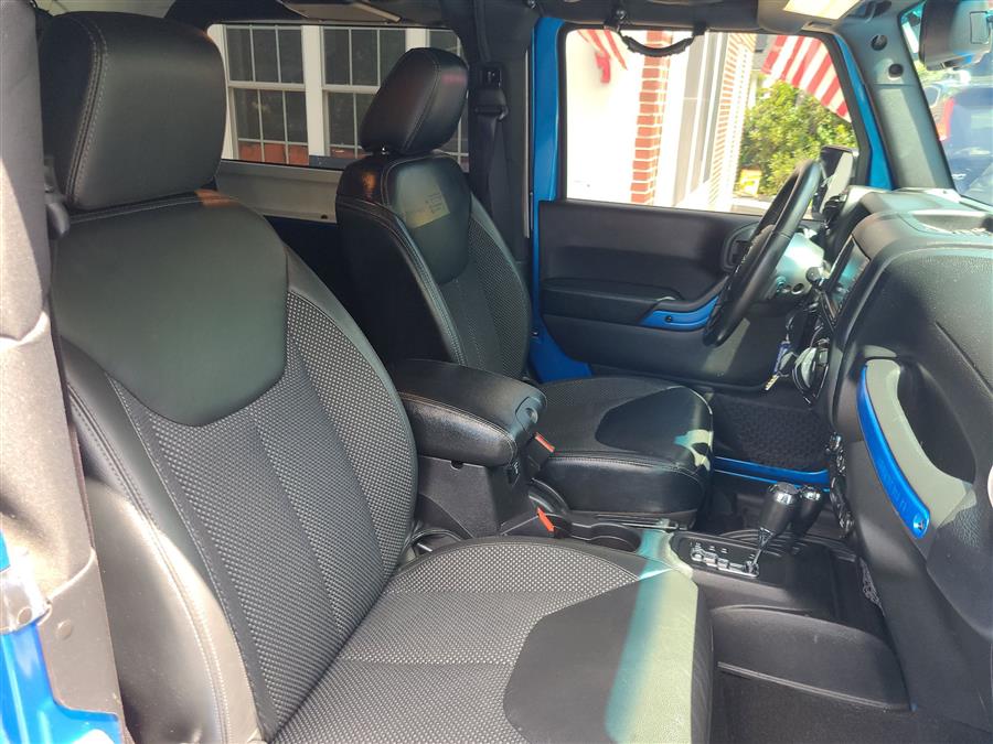 2016 Jeep Wrangler 4WD 2dr Sahara, available for sale in Canton, Connecticut | Lava Motors. Canton, Connecticut 2016 Jeep Wrangler 4WD 2dr Sahara, available for sale in Canton, Connecticut | Lava Motors. Canton, Connecticut