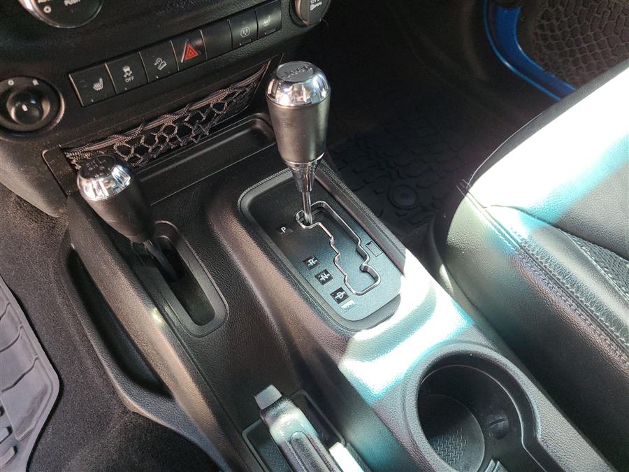 2016 Jeep Wrangler 4WD 2dr Sahara, available for sale in Canton, Connecticut | Lava Motors. Canton, Connecticut 2016 Jeep Wrangler 4WD 2dr Sahara, available for sale in Canton, Connecticut | Lava Motors. Canton, Connecticut