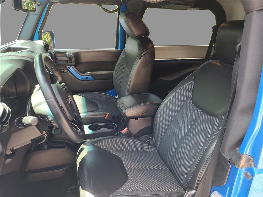 2016 Jeep Wrangler 4WD 2dr Sahara, available for sale in Canton, Connecticut | Lava Motors. Canton, Connecticut 2016 Jeep Wrangler 4WD 2dr Sahara, available for sale in Canton, Connecticut | Lava Motors. Canton, Connecticut