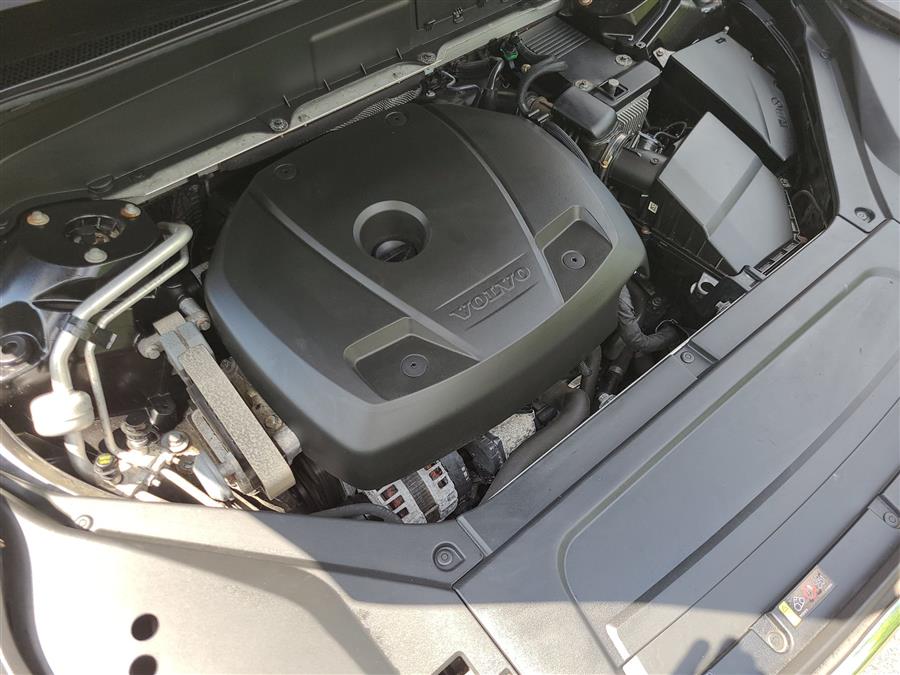 2016 Volvo XC90 AWD 4dr T6 Momentum, available for sale in Canton, Connecticut | Lava Motors. Canton, Connecticut 2016 Volvo XC90 AWD 4dr T6 Momentum, available for sale in Canton, Connecticut | Lava Motors. Canton, Connecticut