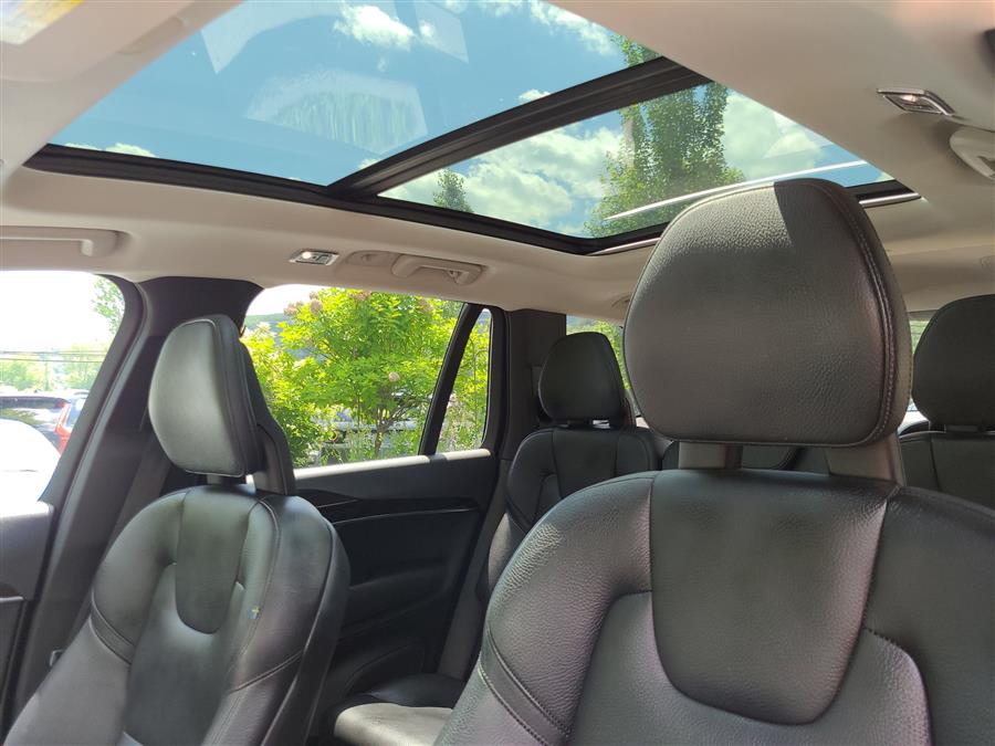 2016 Volvo XC90 AWD 4dr T6 Momentum, available for sale in Canton, Connecticut | Lava Motors. Canton, Connecticut 2016 Volvo XC90 AWD 4dr T6 Momentum, available for sale in Canton, Connecticut | Lava Motors. Canton, Connecticut