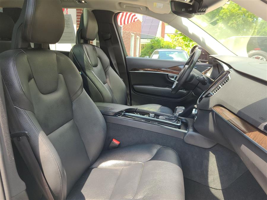 2016 Volvo XC90 AWD 4dr T6 Momentum, available for sale in Canton, Connecticut | Lava Motors. Canton, Connecticut 2016 Volvo XC90 AWD 4dr T6 Momentum, available for sale in Canton, Connecticut | Lava Motors. Canton, Connecticut