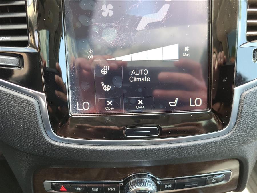 2016 Volvo XC90 AWD 4dr T6 Momentum, available for sale in Canton, Connecticut | Lava Motors. Canton, Connecticut 2016 Volvo XC90 AWD 4dr T6 Momentum, available for sale in Canton, Connecticut | Lava Motors. Canton, Connecticut