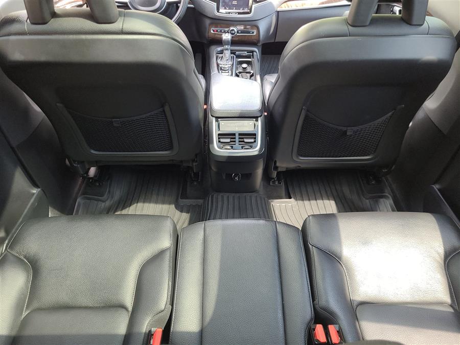 2016 Volvo XC90 AWD 4dr T6 Momentum, available for sale in Canton, Connecticut | Lava Motors. Canton, Connecticut 2016 Volvo XC90 AWD 4dr T6 Momentum, available for sale in Canton, Connecticut | Lava Motors. Canton, Connecticut