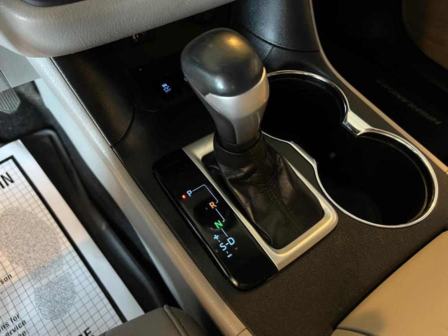 2016 Toyota Highlander AWD 4dr V6 LE Plus (Natl), available for sale in West Hartford, Connecticut | AutoMax. West Hartford, Connecticut 2016 Toyota Highlander AWD 4dr V6 LE Plus (Natl), available for sale in West Hartford, Connecticut | AutoMax. West Hartford, Connecticut