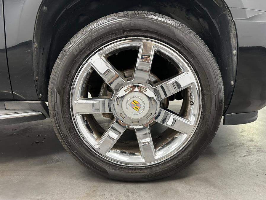 2011 Cadillac Escalade EXT AWD 4dr Luxury, available for sale in Elizabeth, New Jersey | M Auto Group. Elizabeth, New Jersey 2011 Cadillac Escalade EXT AWD 4dr Luxury, available for sale in Elizabeth, New Jersey | M Auto Group. Elizabeth, New Jersey