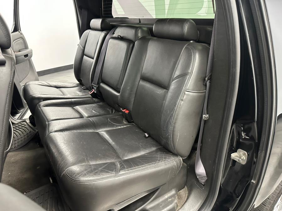 2011 Cadillac Escalade EXT AWD 4dr Luxury, available for sale in Elizabeth, New Jersey | M Auto Group. Elizabeth, New Jersey 2011 Cadillac Escalade EXT AWD 4dr Luxury, available for sale in Elizabeth, New Jersey | M Auto Group. Elizabeth, New Jersey