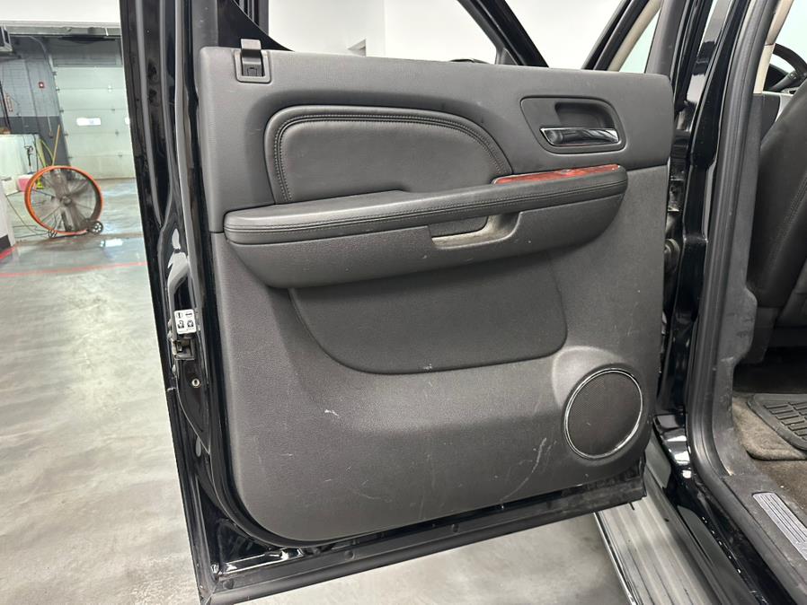 2011 Cadillac Escalade EXT AWD 4dr Luxury, available for sale in Elizabeth, New Jersey | M Auto Group. Elizabeth, New Jersey 2011 Cadillac Escalade EXT AWD 4dr Luxury, available for sale in Elizabeth, New Jersey | M Auto Group. Elizabeth, New Jersey