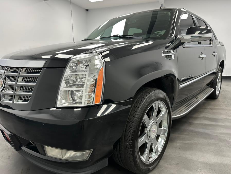 2011 Cadillac Escalade EXT AWD 4dr Luxury, available for sale in Elizabeth, New Jersey | M Auto Group. Elizabeth, New Jersey 2011 Cadillac Escalade EXT AWD 4dr Luxury, available for sale in Elizabeth, New Jersey | M Auto Group. Elizabeth, New Jersey