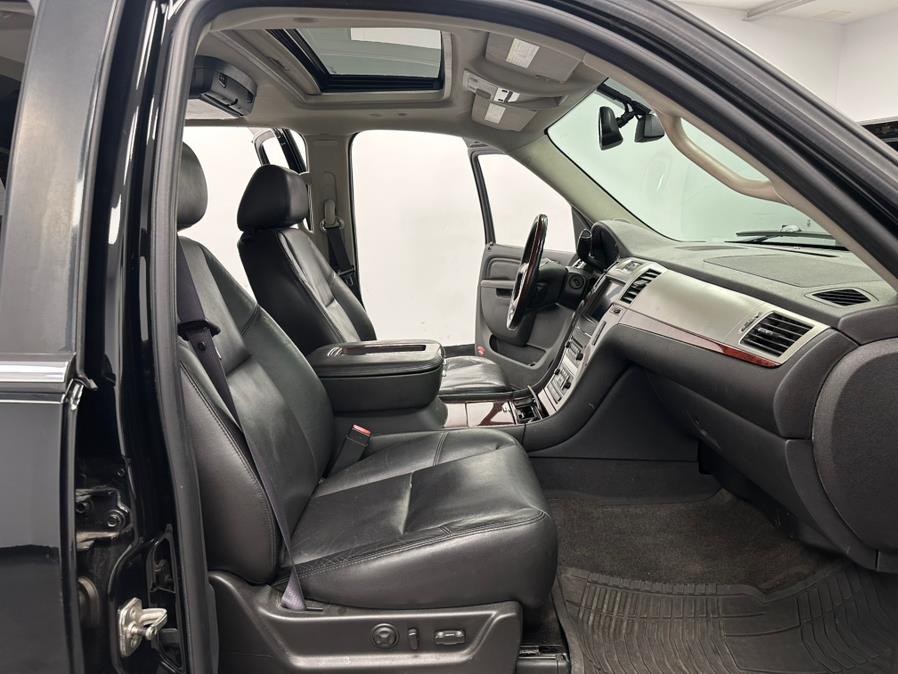 2011 Cadillac Escalade EXT AWD 4dr Luxury, available for sale in Elizabeth, New Jersey | M Auto Group. Elizabeth, New Jersey 2011 Cadillac Escalade EXT AWD 4dr Luxury, available for sale in Elizabeth, New Jersey | M Auto Group. Elizabeth, New Jersey