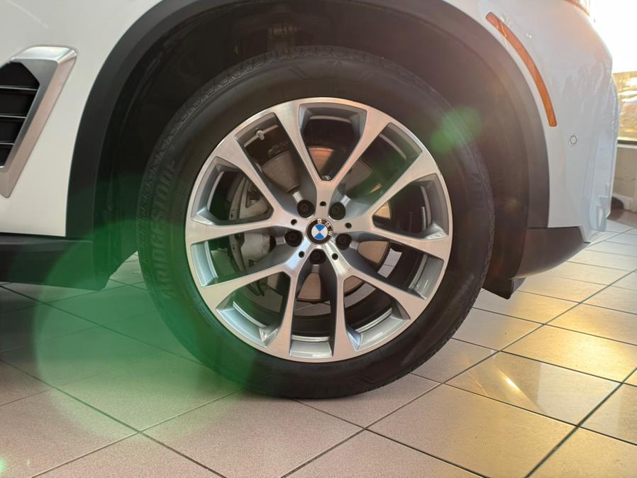 2024 BMW X5 xDrive40i Sports Activity Vehicle, available for sale in Massapequa Park, New York | Power Motors East. Massapequa Park, New York 2024 BMW X5 xDrive40i Sports Activity Vehicle, available for sale in Massapequa Park, New York | Power Motors East. Massapequa Park, New York