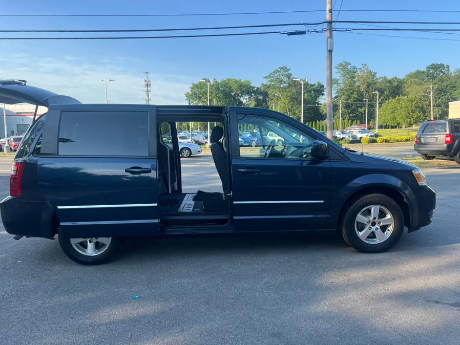 2008 Dodge Grand Caravan 4dr Wgn SXT, available for sale in Swansea, Massachusetts | Gas On The Run. Swansea, Massachusetts 2008 Dodge Grand Caravan 4dr Wgn SXT, available for sale in Swansea, Massachusetts | Gas On The Run. Swansea, Massachusetts