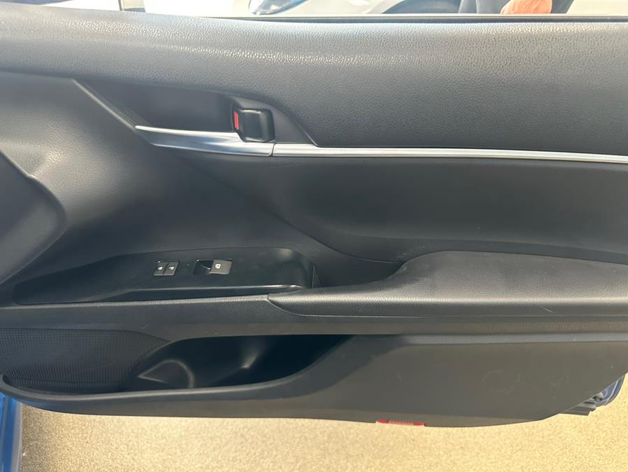 2020 Toyota Camry SE Auto (Natl), available for sale in Inwood, New York | 5 Towns Drive. Inwood, New York 2020 Toyota Camry SE Auto (Natl), available for sale in Inwood, New York | 5 Towns Drive. Inwood, New York