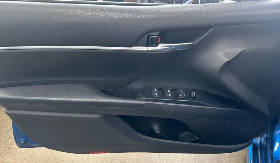 2020 Toyota Camry SE Auto (Natl), available for sale in Inwood, New York | 5 Towns Drive. Inwood, New York 2020 Toyota Camry SE Auto (Natl), available for sale in Inwood, New York | 5 Towns Drive. Inwood, New York