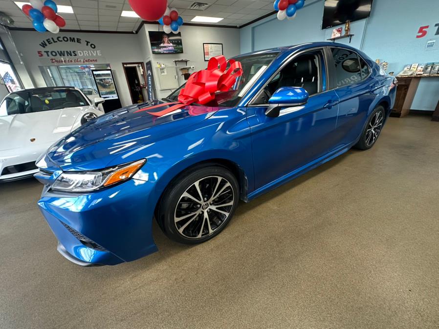 2020 Toyota Camry SE Auto (Natl), available for sale in Inwood, New York | 5 Towns Drive. Inwood, New York 2020 Toyota Camry SE Auto (Natl), available for sale in Inwood, New York | 5 Towns Drive. Inwood, New York