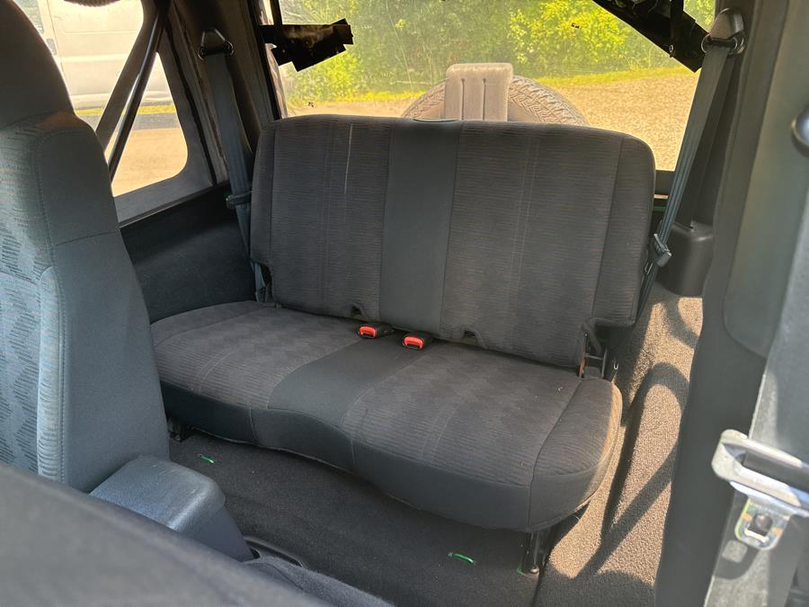 2004 Jeep Wrangler 2dr SE, available for sale in Branford, Connecticut | Al Mac Motors 2. Branford, Connecticut 2004 Jeep Wrangler 2dr SE, available for sale in Branford, Connecticut | Al Mac Motors 2. Branford, Connecticut