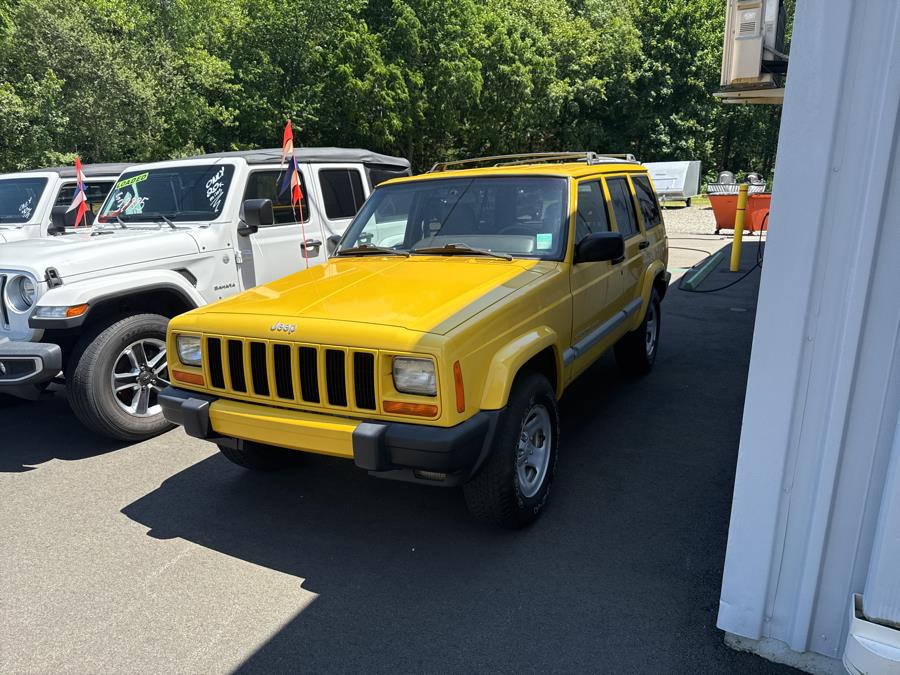 Used 2001 Jeep Cherokee in Branford, Connecticut | Al Mac Motors 2. Branford, Connecticut