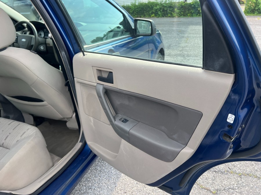 2009 Ford Focus 4dr Sdn SE, available for sale in Bethlehem, Pennsylvania | Best Auto Deals LLC. Bethlehem, Pennsylvania 2009 Ford Focus 4dr Sdn SE, available for sale in Bethlehem, Pennsylvania | Best Auto Deals LLC. Bethlehem, Pennsylvania