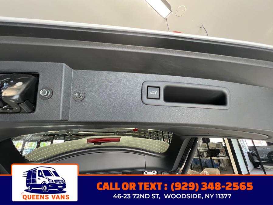 2025 Toyota Highlander Hybrid XLE Nightshade AWD (Natl), available for sale in Woodside, New York | Queens Vans LLC. Woodside, New York 2025 Toyota Highlander Hybrid XLE Nightshade AWD (Natl), available for sale in Woodside, New York | Queens Vans LLC. Woodside, New York