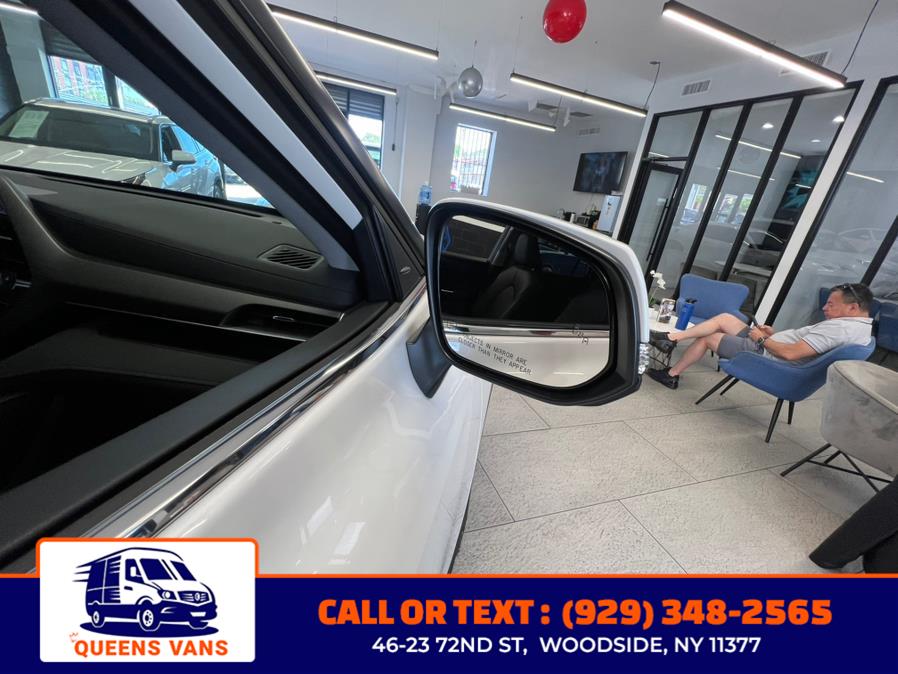 2025 Toyota Highlander Hybrid XLE Nightshade AWD (Natl), available for sale in Woodside, New York | Queens Vans LLC. Woodside, New York 2025 Toyota Highlander Hybrid XLE Nightshade AWD (Natl), available for sale in Woodside, New York | Queens Vans LLC. Woodside, New York