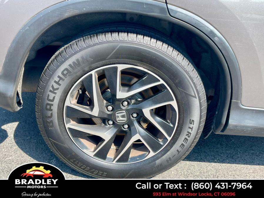 2016 Honda CR-V SE AWD, available for sale in Windsor Locks, Connecticut | Bradley Motors Inc. Windsor Locks, Connecticut 2016 Honda CR-V SE AWD, available for sale in Windsor Locks, Connecticut | Bradley Motors Inc. Windsor Locks, Connecticut