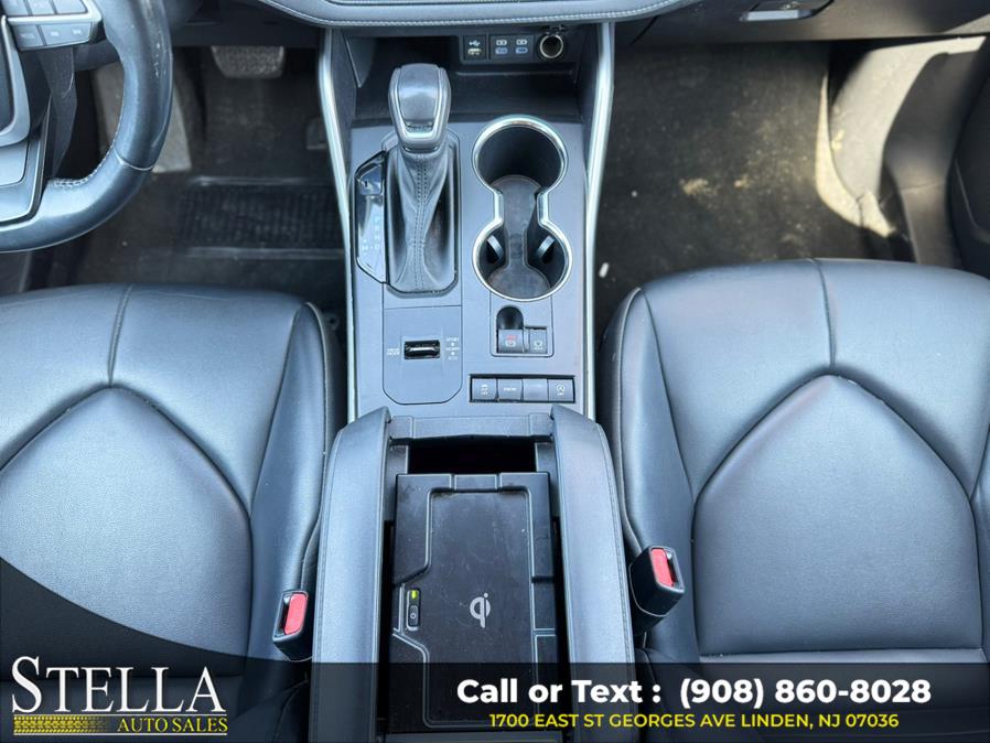 2022 Toyota Highlander XLE FWD (Natl), available for sale in Linden, New Jersey | Stella Auto Sales. Linden, New Jersey 2022 Toyota Highlander XLE FWD (Natl), available for sale in Linden, New Jersey | Stella Auto Sales. Linden, New Jersey