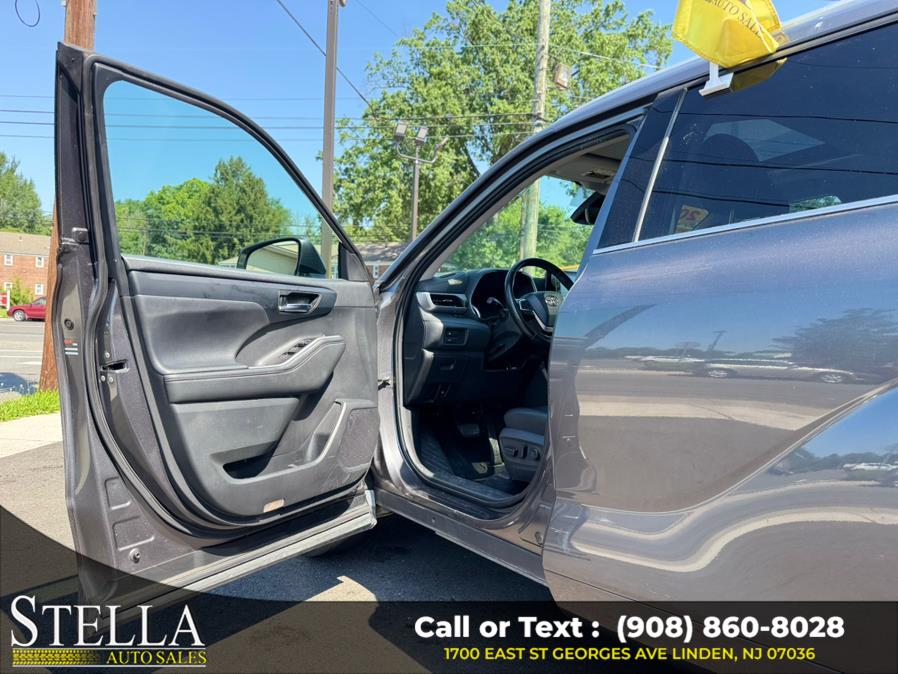 2022 Toyota Highlander XLE FWD (Natl), available for sale in Linden, New Jersey | Stella Auto Sales. Linden, New Jersey 2022 Toyota Highlander XLE FWD (Natl), available for sale in Linden, New Jersey | Stella Auto Sales. Linden, New Jersey