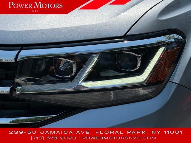 2021 Volkswagen Atlas 3.6L V6 SE w/Technology, available for sale in Floral Park, New York | Shop Auto NY. Floral Park, New York 2021 Volkswagen Atlas 3.6L V6 SE w/Technology, available for sale in Floral Park, New York | Shop Auto NY. Floral Park, New York