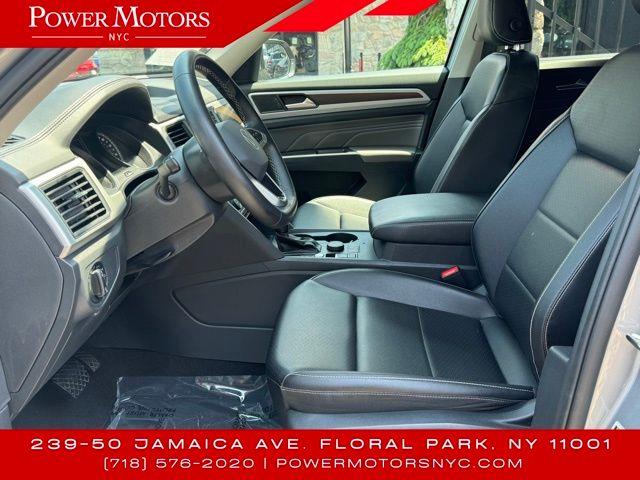 2021 Volkswagen Atlas 3.6L V6 SE w/Technology, available for sale in Floral Park, New York | Shop Auto NY. Floral Park, New York 2021 Volkswagen Atlas 3.6L V6 SE w/Technology, available for sale in Floral Park, New York | Shop Auto NY. Floral Park, New York