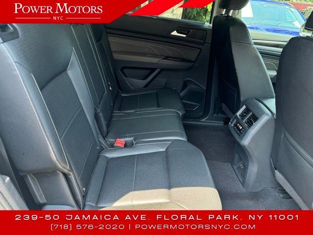 2021 Volkswagen Atlas 3.6L V6 SE w/Technology, available for sale in Floral Park, New York | Shop Auto NY. Floral Park, New York 2021 Volkswagen Atlas 3.6L V6 SE w/Technology, available for sale in Floral Park, New York | Shop Auto NY. Floral Park, New York