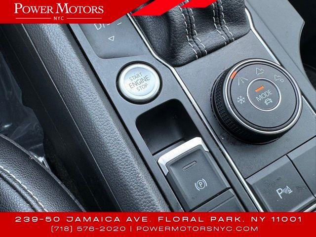 2021 Volkswagen Atlas 3.6L V6 SE w/Technology, available for sale in Floral Park, New York | Shop Auto NY. Floral Park, New York 2021 Volkswagen Atlas 3.6L V6 SE w/Technology, available for sale in Floral Park, New York | Shop Auto NY. Floral Park, New York