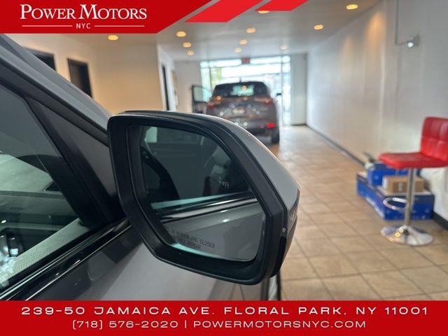 2021 Volkswagen Atlas 3.6L V6 SE w/Technology, available for sale in Floral Park, New York | Shop Auto NY. Floral Park, New York 2021 Volkswagen Atlas 3.6L V6 SE w/Technology, available for sale in Floral Park, New York | Shop Auto NY. Floral Park, New York