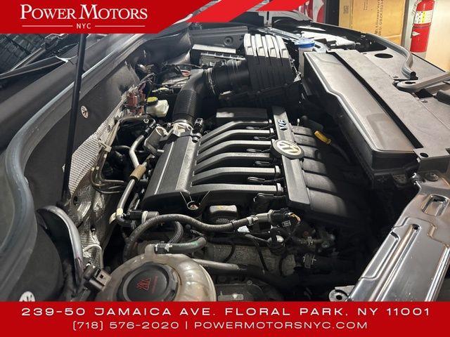 2021 Volkswagen Atlas 3.6L V6 SE w/Technology, available for sale in Floral Park, New York | Shop Auto NY. Floral Park, New York 2021 Volkswagen Atlas 3.6L V6 SE w/Technology, available for sale in Floral Park, New York | Shop Auto NY. Floral Park, New York