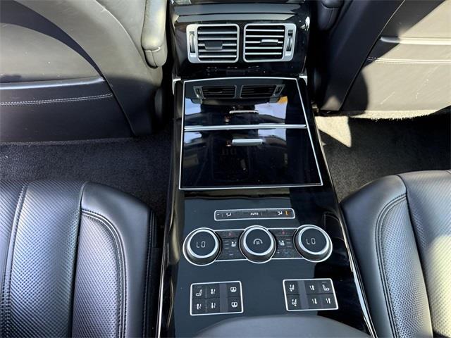 2015 Land Rover Range Rover 5.0L V8 Supercharged Autobiography, available for sale in Stratford, Connecticut | Wiz Leasing Inc. Stratford, Connecticut 2015 Land Rover Range Rover 5.0L V8 Supercharged Autobiography, available for sale in Stratford, Connecticut | Wiz Leasing Inc. Stratford, Connecticut