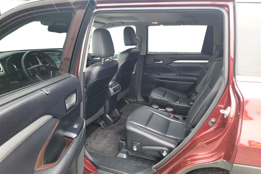 2015 Toyota Highlander AWD 4dr V6 XLE (Natl), available for sale in Lindenhurst, New York | Power Motor Group. Lindenhurst, New York 2015 Toyota Highlander AWD 4dr V6 XLE (Natl), available for sale in Lindenhurst, New York | Power Motor Group. Lindenhurst, New York