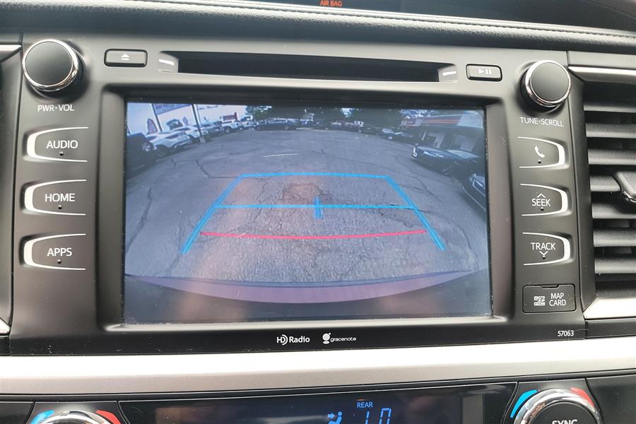 2015 Toyota Highlander AWD 4dr V6 XLE (Natl), available for sale in Lindenhurst, New York | Power Motor Group. Lindenhurst, New York 2015 Toyota Highlander AWD 4dr V6 XLE (Natl), available for sale in Lindenhurst, New York | Power Motor Group. Lindenhurst, New York