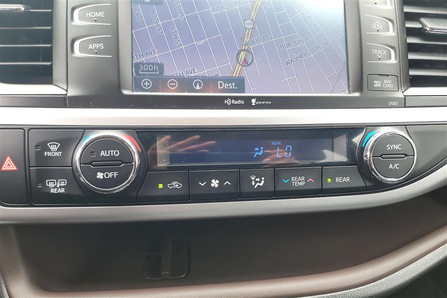 2015 Toyota Highlander AWD 4dr V6 XLE (Natl), available for sale in Lindenhurst, New York | Power Motor Group. Lindenhurst, New York 2015 Toyota Highlander AWD 4dr V6 XLE (Natl), available for sale in Lindenhurst, New York | Power Motor Group. Lindenhurst, New York