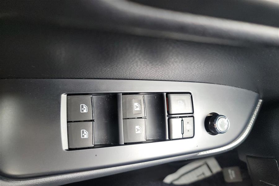 2015 Toyota Highlander AWD 4dr V6 XLE (Natl), available for sale in Lindenhurst, New York | Power Motor Group. Lindenhurst, New York 2015 Toyota Highlander AWD 4dr V6 XLE (Natl), available for sale in Lindenhurst, New York | Power Motor Group. Lindenhurst, New York