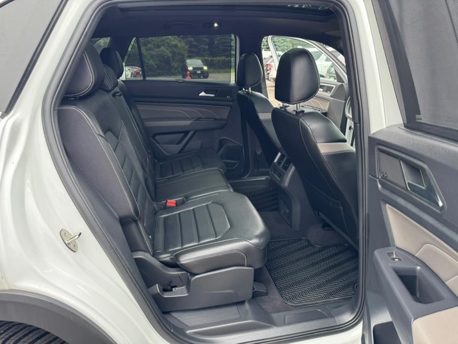2021 Volkswagen Atlas Cross Sport 3.6L V6 SEL Premium R-Line 4MOTION, available for sale in Berlin, Connecticut | Tru Auto Mall. Berlin, Connecticut 2021 Volkswagen Atlas Cross Sport 3.6L V6 SEL Premium R-Line 4MOTION, available for sale in Berlin, Connecticut | Tru Auto Mall. Berlin, Connecticut