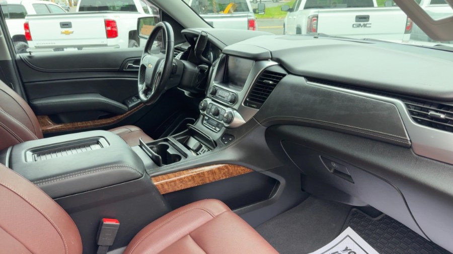2019 Chevrolet Suburban 4WD 4dr 1500 Premier, available for sale in Waterbury, Connecticut | West End Automotive Center. Waterbury, Connecticut 2019 Chevrolet Suburban 4WD 4dr 1500 Premier, available for sale in Waterbury, Connecticut | West End Automotive Center. Waterbury, Connecticut