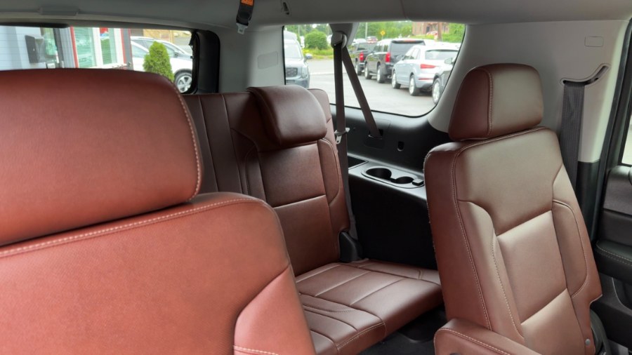 2019 Chevrolet Suburban 4WD 4dr 1500 Premier, available for sale in Waterbury, Connecticut | West End Automotive Center. Waterbury, Connecticut 2019 Chevrolet Suburban 4WD 4dr 1500 Premier, available for sale in Waterbury, Connecticut | West End Automotive Center. Waterbury, Connecticut