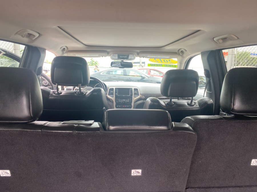 2012 Jeep Grand Cherokee 4WD 4dr Laredo Altitude, available for sale in Middle Village, New York | Middle Village Motors . Middle Village, New York 2012 Jeep Grand Cherokee 4WD 4dr Laredo Altitude, available for sale in Middle Village, New York | Middle Village Motors . Middle Village, New York