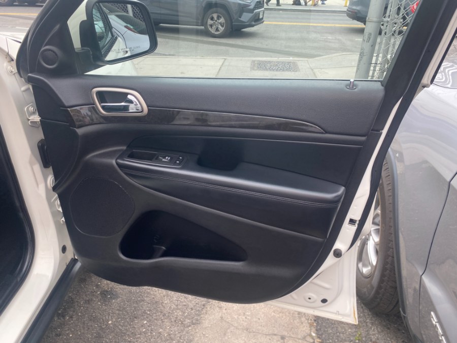 2012 Jeep Grand Cherokee 4WD 4dr Laredo Altitude, available for sale in Middle Village, New York | Middle Village Motors . Middle Village, New York 2012 Jeep Grand Cherokee 4WD 4dr Laredo Altitude, available for sale in Middle Village, New York | Middle Village Motors . Middle Village, New York