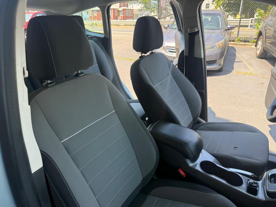 2013 Ford C-Max Hybrid 5dr HB SE, available for sale in Revere, Massachusetts | Wonderland Auto. Revere, Massachusetts 2013 Ford C-Max Hybrid 5dr HB SE, available for sale in Revere, Massachusetts | Wonderland Auto. Revere, Massachusetts