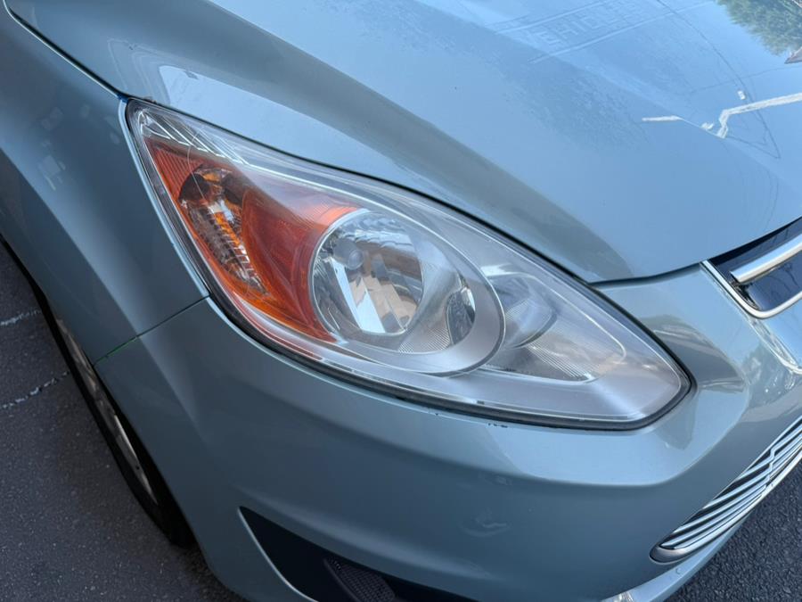 2013 Ford C-Max Hybrid 5dr HB SE, available for sale in Revere, Massachusetts | Wonderland Auto. Revere, Massachusetts 2013 Ford C-Max Hybrid 5dr HB SE, available for sale in Revere, Massachusetts | Wonderland Auto. Revere, Massachusetts