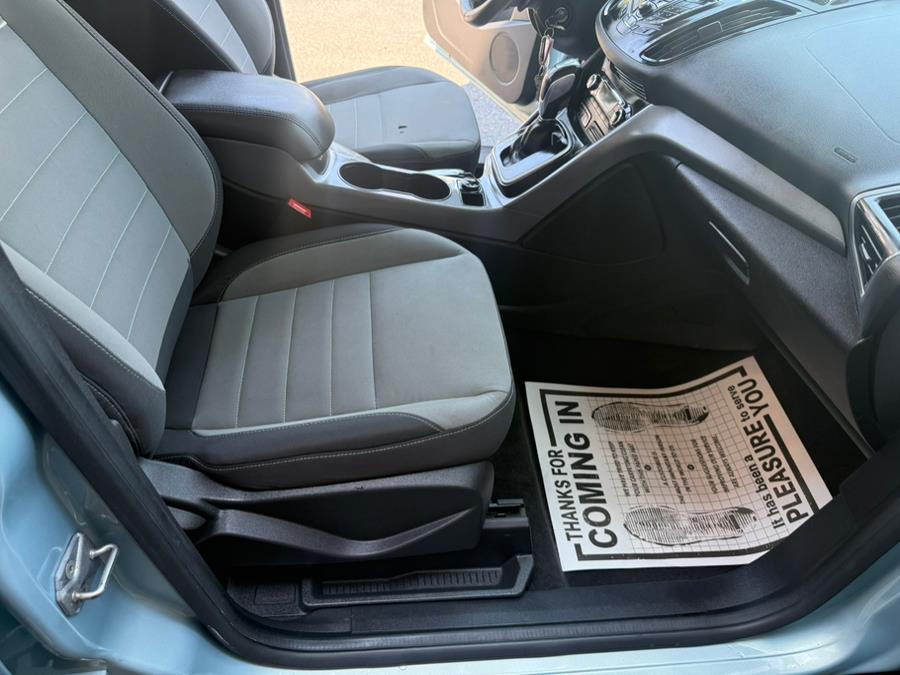 2013 Ford C-Max Hybrid 5dr HB SE, available for sale in Revere, Massachusetts | Wonderland Auto. Revere, Massachusetts 2013 Ford C-Max Hybrid 5dr HB SE, available for sale in Revere, Massachusetts | Wonderland Auto. Revere, Massachusetts