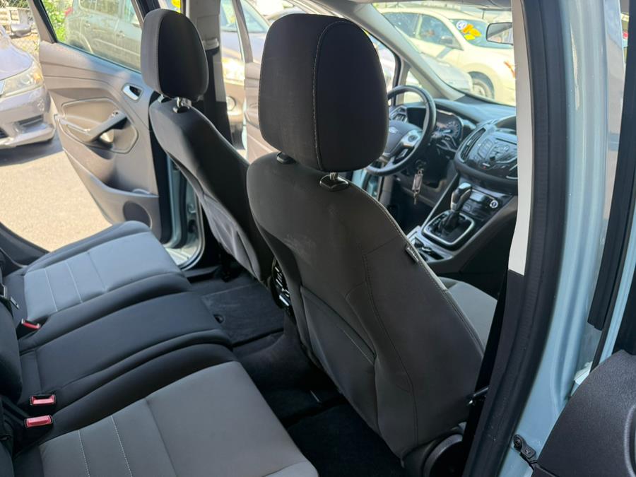2013 Ford C-Max Hybrid 5dr HB SE, available for sale in Revere, Massachusetts | Wonderland Auto. Revere, Massachusetts 2013 Ford C-Max Hybrid 5dr HB SE, available for sale in Revere, Massachusetts | Wonderland Auto. Revere, Massachusetts