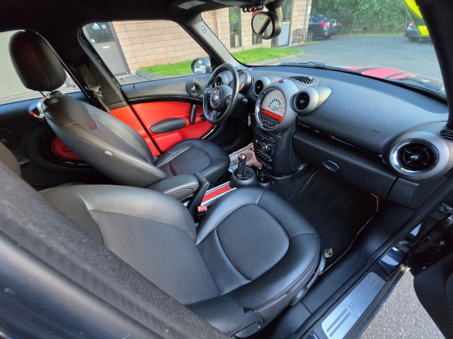 2012 MINI Cooper Countryman FWD 4dr, available for sale in Bristol, Connecticut | Dealmax Motors LLC. Bristol, Connecticut 2012 MINI Cooper Countryman FWD 4dr, available for sale in Bristol, Connecticut | Dealmax Motors LLC. Bristol, Connecticut