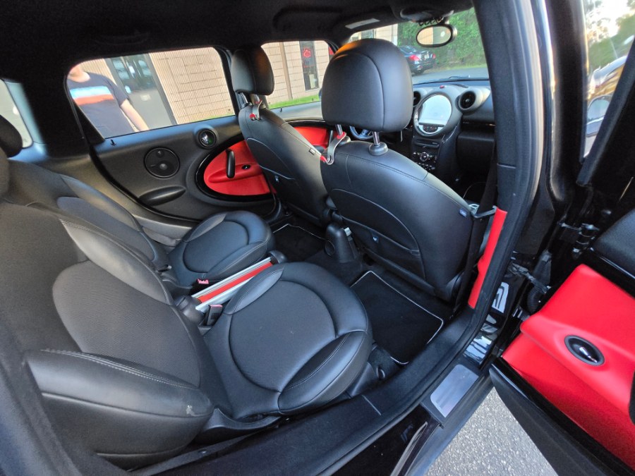 2012 MINI Cooper Countryman FWD 4dr, available for sale in Bristol, Connecticut | Dealmax Motors LLC. Bristol, Connecticut 2012 MINI Cooper Countryman FWD 4dr, available for sale in Bristol, Connecticut | Dealmax Motors LLC. Bristol, Connecticut