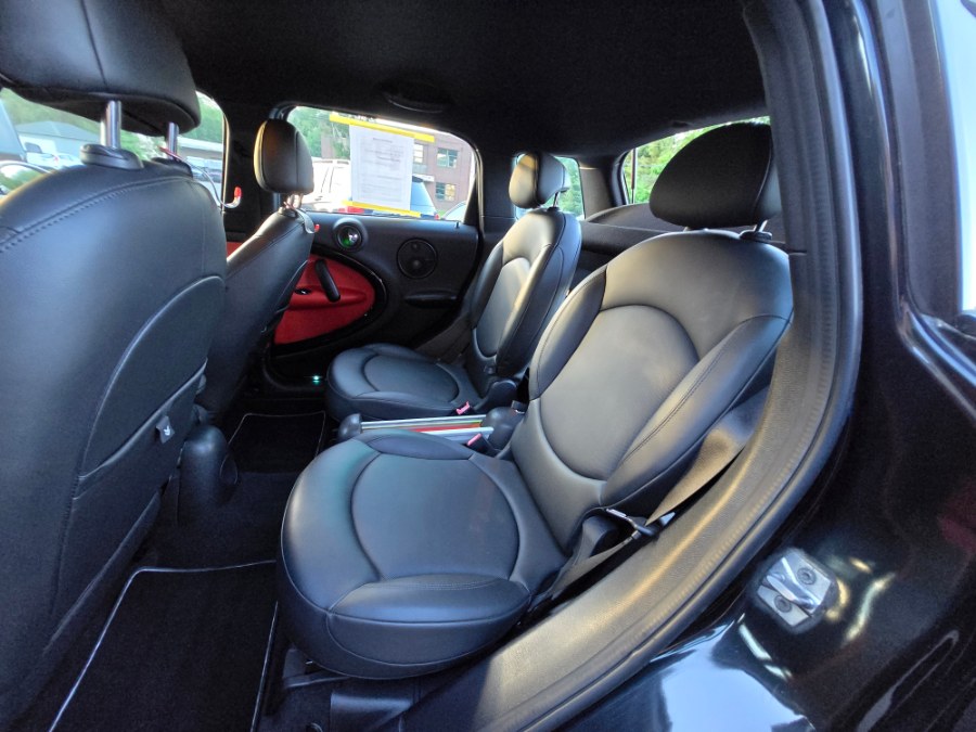 2012 MINI Cooper Countryman FWD 4dr, available for sale in Bristol, Connecticut | Dealmax Motors LLC. Bristol, Connecticut 2012 MINI Cooper Countryman FWD 4dr, available for sale in Bristol, Connecticut | Dealmax Motors LLC. Bristol, Connecticut